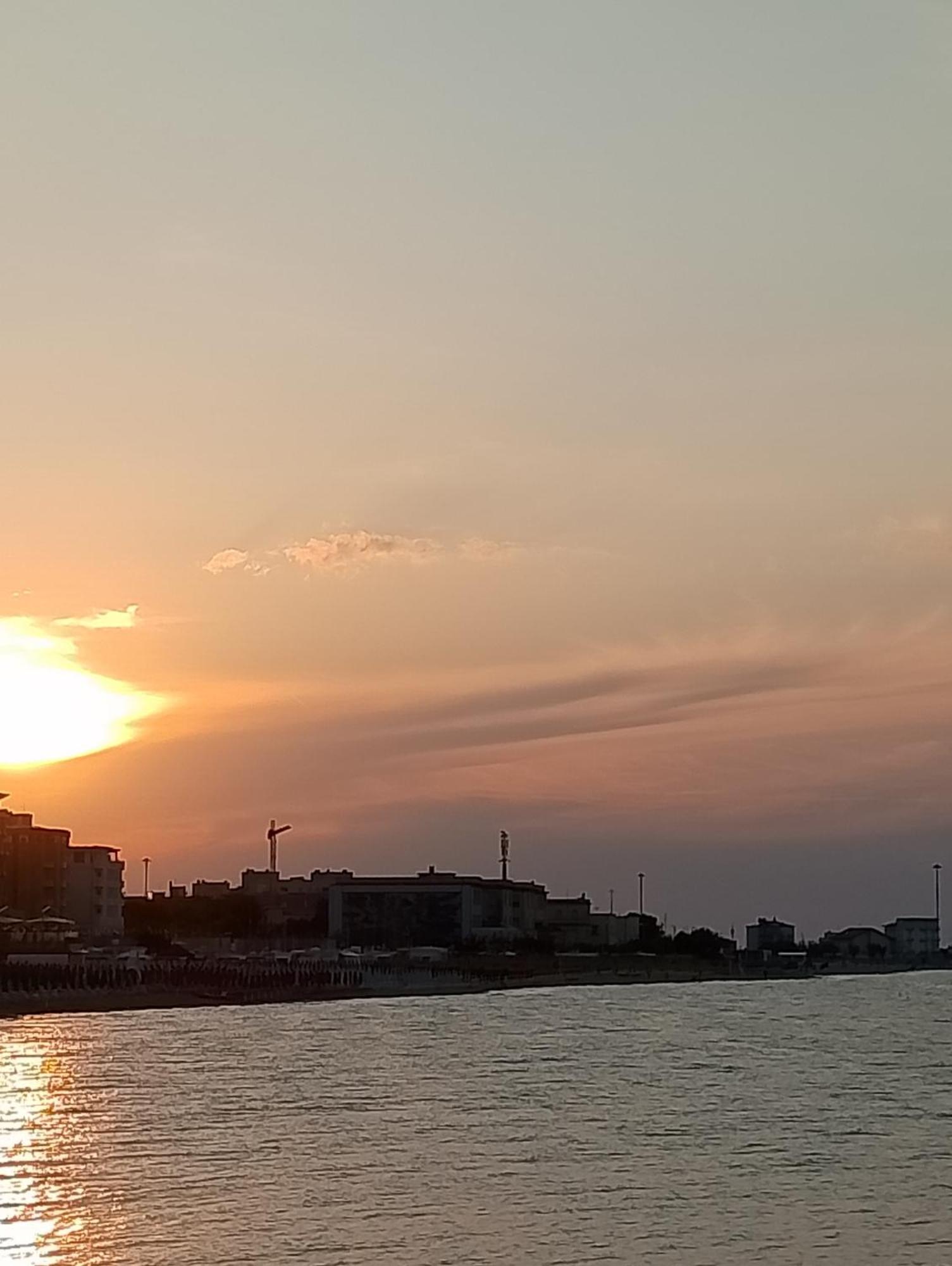 Appartamento Mameli Pesaro Luaran gambar